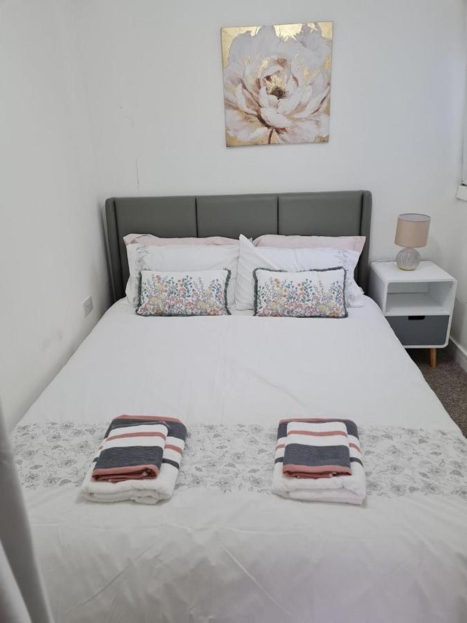 Penlea 1-Bed Flat With Harbour View In Tarbert Apartment Tarbert  Exterior foto